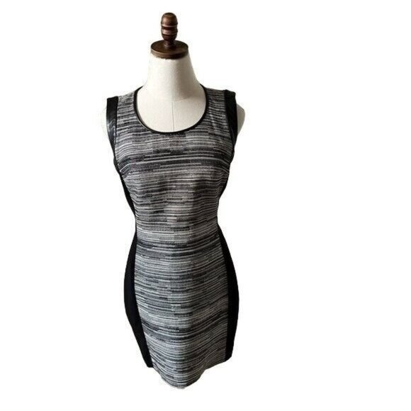 Kempner Tweed Mini Dress Size 2 Leather Trim Stretch Side sleeveless Black White - Picture 1 of 13